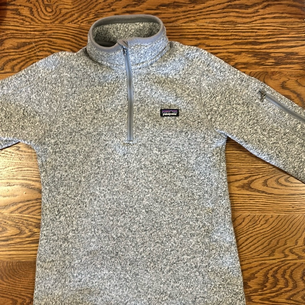Patagonia Women’s 1/4 Zip Better Sweater Fleece. Women’s XS